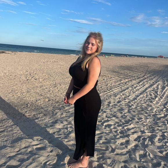 Meet your Posher, Livi - Picture 1 of 1